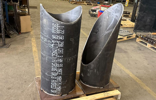 Dummy legs for pipe support